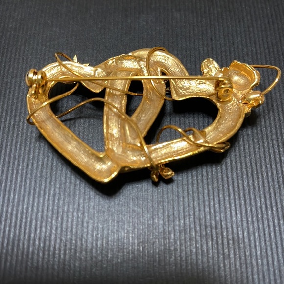 VINTAGE VALENTINES DAY DOUBLE HEART, CUPID & CRYSTAL BROOCH - Picture 2 of 3